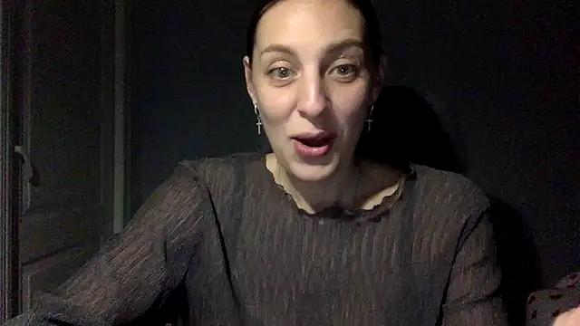 Snapshot of Myronell chatting on 10-15-25, 05:35 Myronell online show from 10-15-25, 05:35