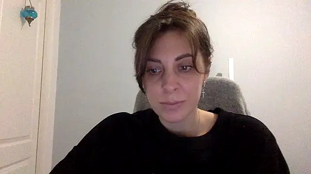 Snapshot of Myronell chatting on 11-09-25, 03:32 Myronell online show from 11-09-25, 03:32