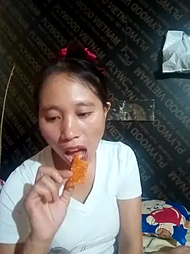 Snapshot of ruby-00 chatting on 10-11-25, 05:00 ruby-00 online show from 10-11-25, 05:00