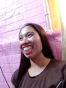 Snapshot of ruby-00 chatting on 10-19-25, 04:35 ruby-00 online show from 10-19-25, 04:35