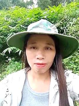 Snapshot of ruby-00 chatting on 10-28-25, 12:58 ruby-00 online show from 10-28-25, 12:58