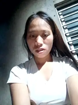 Snapshot of ruby-00 chatting on 10-29-25, 10:33 ruby-00 online show from 10-29-25, 10:33