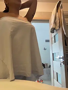 AylinHazellx online show from 10-24-25, 11:17