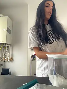 AylinHazellx online show from 10-26-25, 09:04