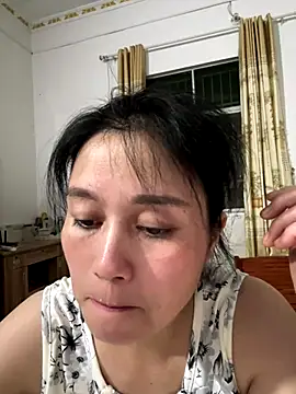 Snapshot of aoyo66 chatting on 10-05-25, 10:46 aoyo66 online show from 10-05-25, 10:46