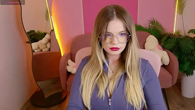 KellyHayden online show from 03-12-26, 02:34