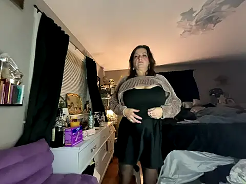 88heygirlhey88 online show from 11-05-25, 07:30