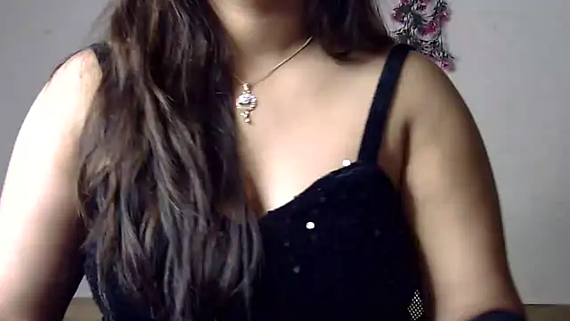 Aaliya02 online show from 06-18-26, 10:41