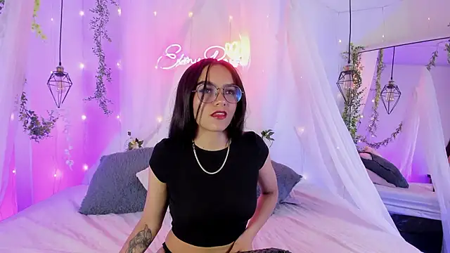 Snapshot of eimi_rosse18 chatting on 03-19-26, 12:31 eimi rosse18 online show from 03-19-26, 12:31