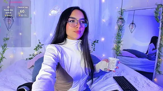 Snapshot of eimi_rosse18 chatting on 03-30-26, 01:12 eimi rosse18 online show from 03-30-26, 01:12