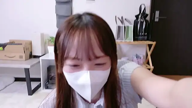 saku sakura  online show from 10-08-25, 12:25