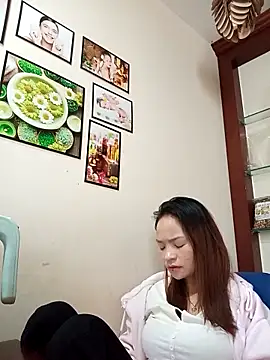 Snapshot of ___Dorry02___ chatting on 10-19-25, 04:35 Dorry02 online show from 10-19-25, 04:35