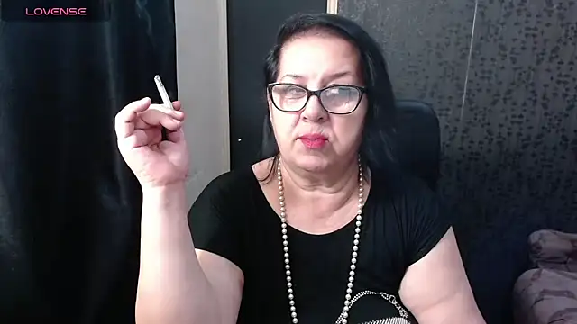 Snapshot of MissSanjanne chatting on 05-18-26, 07:31 MissSanjanne online show from 05-18-26, 07:31
