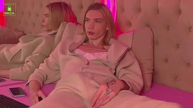 RobertDevine online show from 10-17-25, 04:20