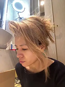 miumiu-66 online show from 11-26-25, 02:40