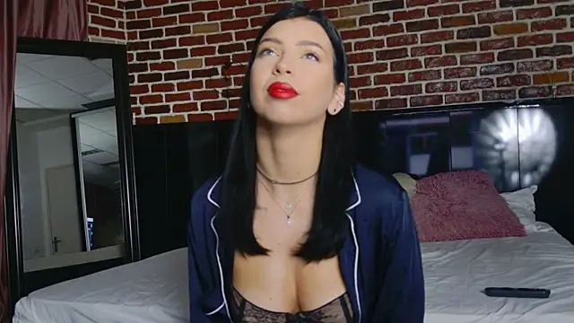 Snapshot of MeganSin_ chatting on 10-03-25, 04:42 MeganSin online show from 10-03-25, 04:42