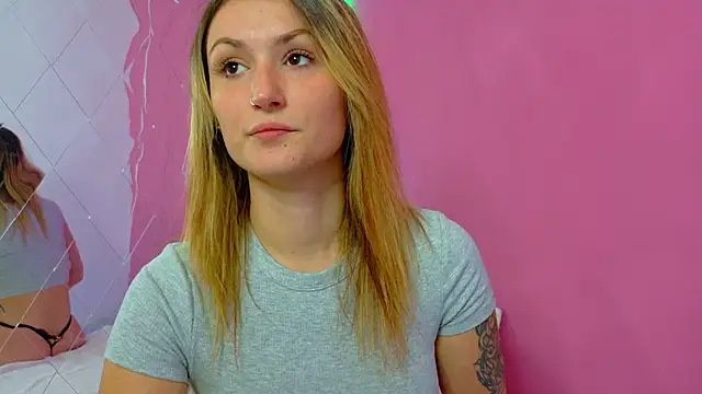 Snapshot of Anaayss_ chatting on 10-24-25, 04:53 Anaayss online show from 10-24-25, 04:53