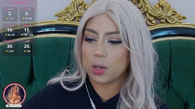 Snapshot of CourtneyRoses chatting on 10-04-25, 03:32 CourtneyRoses online show from 10-04-25, 03:32