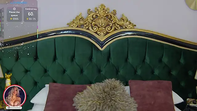 Snapshot of CourtneyRoses chatting on 10-28-25, 02:53 CourtneyRoses online show from 10-28-25, 02:53