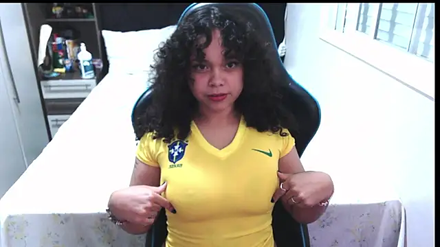 sweetamy326 online show from 06-19-26, 10:02
