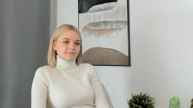 KelleDomin online show from 09-26-25, 02:21