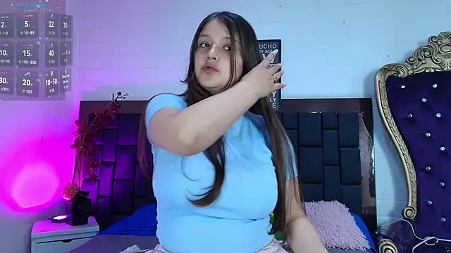 Krystal Heartss online show from 12-18-25, 01:17