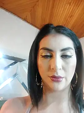 LlianneDiamond1 online show from 10-24-25, 12:41