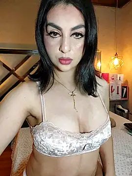 LlianneDiamond1 online show from 11-30-25, 12:58