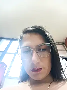 Mia-love-03 online show from 10-27-25, 08:57