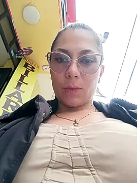 Mia-love-03 online show from 11-05-25, 08:09