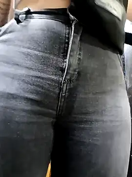 Mia-love-03 online show from 11-11-25, 11:27