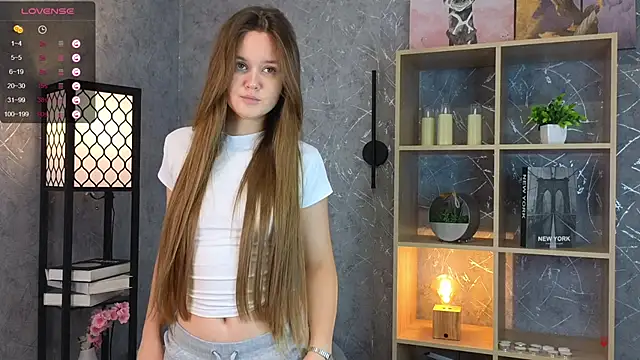 Snapshot of ElenoreReth chatting on 10-04-25, 03:21 ElenoreReth online show from 10-04-25, 03:21