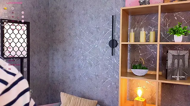 Snapshot of ElenoreReth chatting on 10-25-25, 01:46 ElenoreReth online show from 10-25-25, 01:46