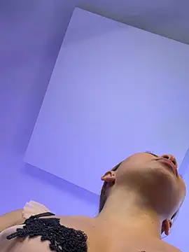 Snapshot of Gaby_002 chatting on 10-20-25, 11:38 Gaby 002 online show from 10-20-25, 11:38