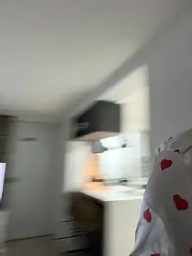 Snapshot of Gaby_002 chatting on 10-22-25, 11:37 Gaby 002 online show from 10-22-25, 11:37