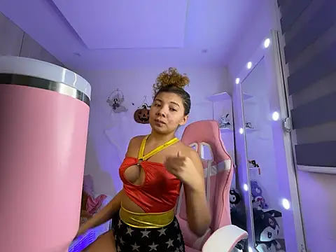 Snapshot of Gaby_002 chatting on 10-27-25, 01:42 Gaby 002 online show from 10-27-25, 01:42