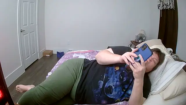 Snapshot of Buggy1965 chatting on 12-02-25, 02:45 Buggy1965 online show from 12-02-25, 02:45