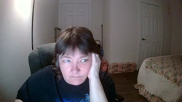 Snapshot of Buggy1965 chatting on 01-18-26, 04:33 Buggy1965 online show from 01-18-26, 04:33