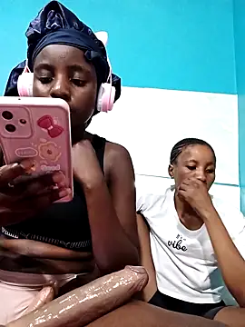 HotPetite 25 online show from 02-03-26, 08:41