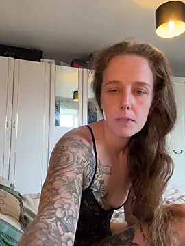 EmmieMaexox online show from 10-08-25, 10:35