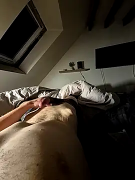 Snapshot of Mrmbw chatting on 11-01-25, 11:29 Mrmbw online show from 11-01-25, 11:29