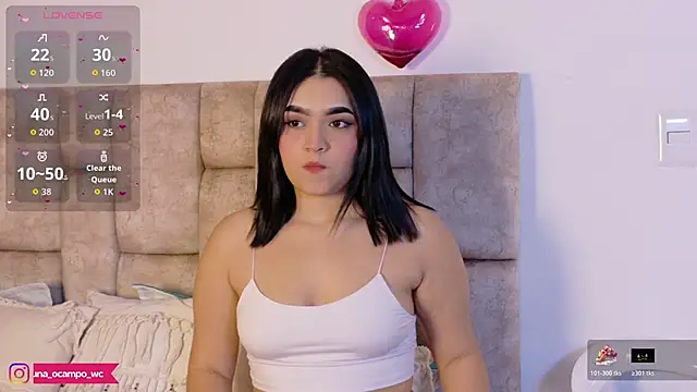 LunaOcampo  online show from 12-14-25, 10:03