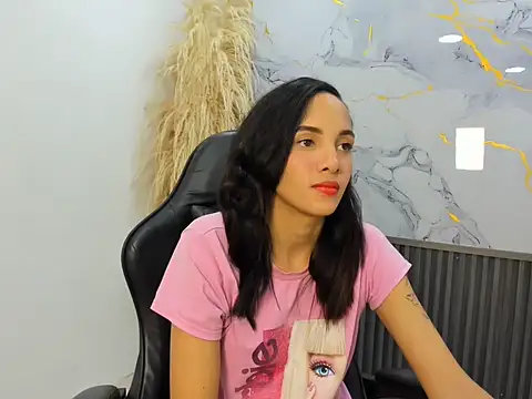 Nikoll evans online show from 05-20-26, 04:13