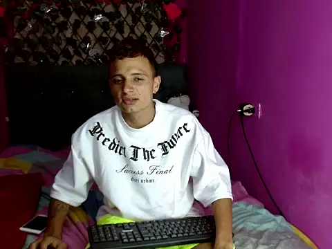 xx-kike-xx online show from 11-14-25, 01:26