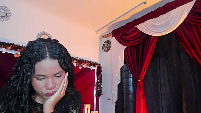 Snapshot of Jade_Thonson1 chatting on 10-24-25, 07:43 Jade Thonson1 online show from 10-24-25, 07:43