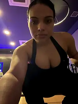 Snapshot of Anavalle chatting on 10-07-25, 06:38 Anavalle online show from 10-07-25, 06:38