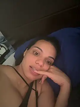 Snapshot of Anavalle chatting on 10-12-25, 05:56 Anavalle online show from 10-12-25, 05:56