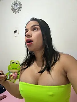 Snapshot of Anavalle chatting on 11-15-25, 12:08 Anavalle online show from 11-15-25, 12:08