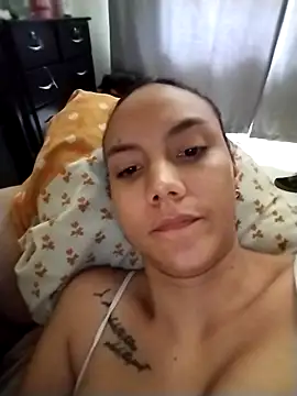 Mia-Reyes online show from 10-05-25, 04:16