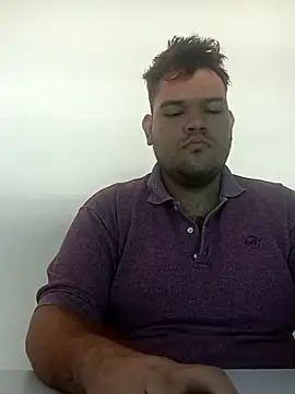 Snapshot of big_bearr chatting on 09-24-25, 12:30 big bearr online show from 09-24-25, 12:30